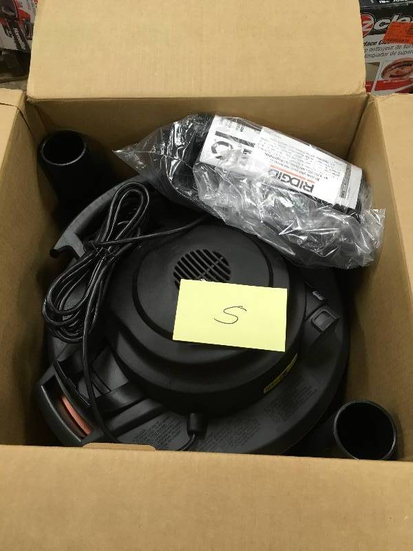Ridgid 5.0 Peak Hp. 12 Gallon Wet Dry Vac  open box in like new condition