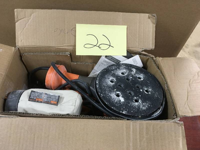 Ridgid 6 in. 4.4 Amp Random Orbital Sander with AIRGAURD Technology used in working condition