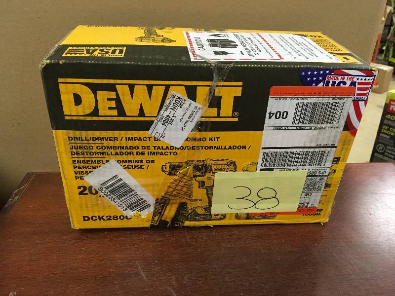DeWalt 20-Volt MAX Lithium-Ion Cordless DrillImpact Combo Kit (2-Tool) with (2) Batteries 1.5Ah, Charger and Contractor Bag open box not used