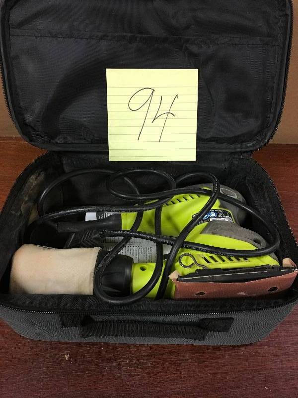 Ryobi 2.0 Amp 14 Sheet Finish Sander Kit used in good working condition