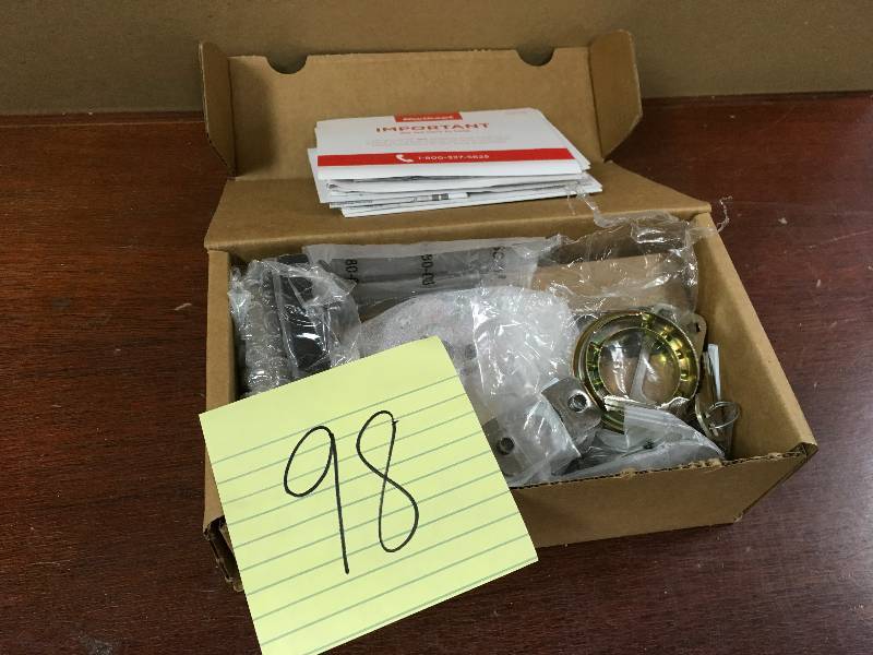 Kwikset SmartCode 909 Contemporary Satin Nickel Single Cylinder Electronic Deadbolt featuring SmartKey