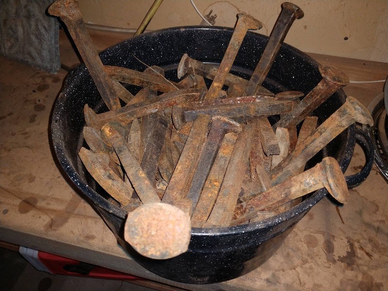 lot 26 image: HUGE LOT of Railroad Spikes