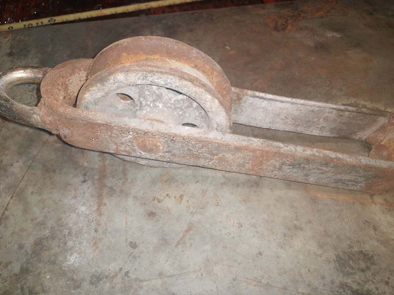 lot 39 image: Antique Meat Hook Pulley