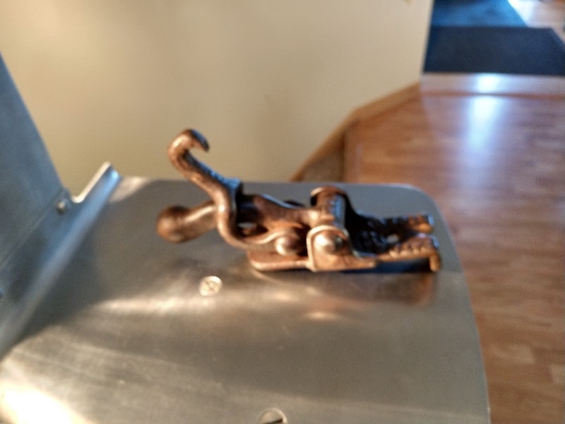 lot 43 image: Antique Cast Iron Gate Latch