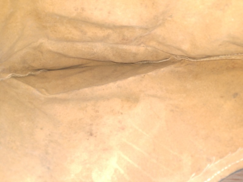 lot 59 image: MoorMans Feed Satchel and Notice Safety Glasses Required In This Area Sign