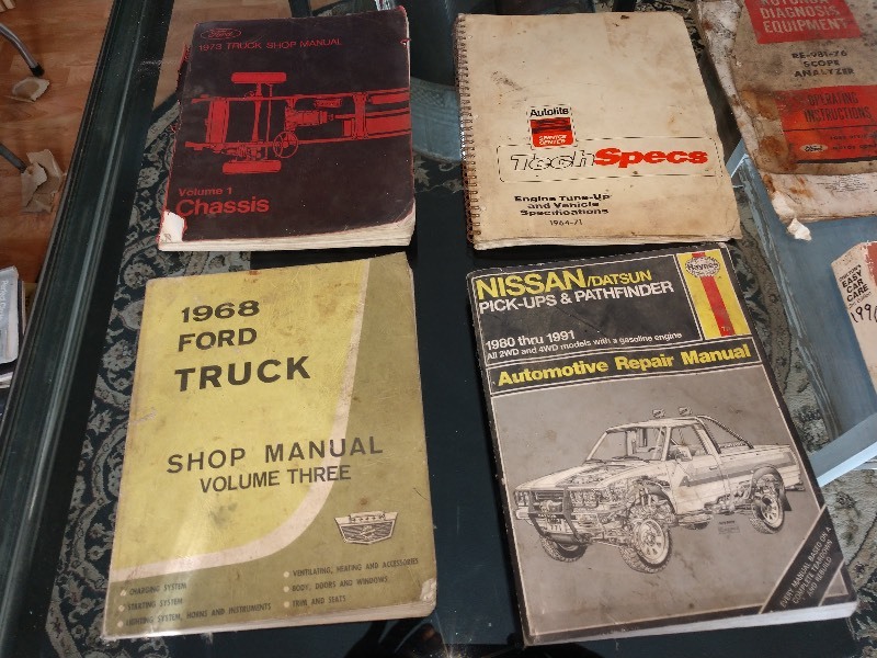 lot 69 image: Automotive Manuals, Reference Guides and Book