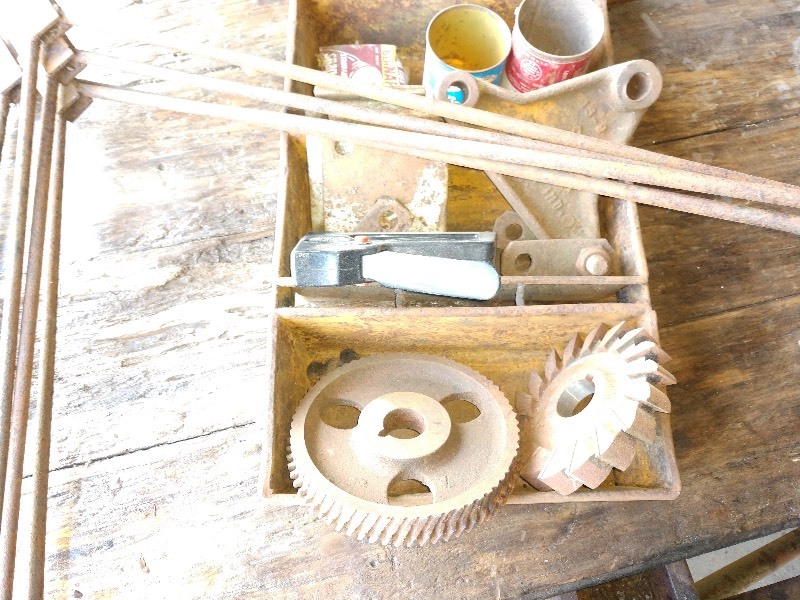 lot 79 image: Antique Salvaged Items, Bread Loaf Pan