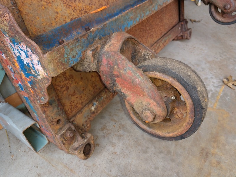 lot 89 image: Antique Nutting Cart