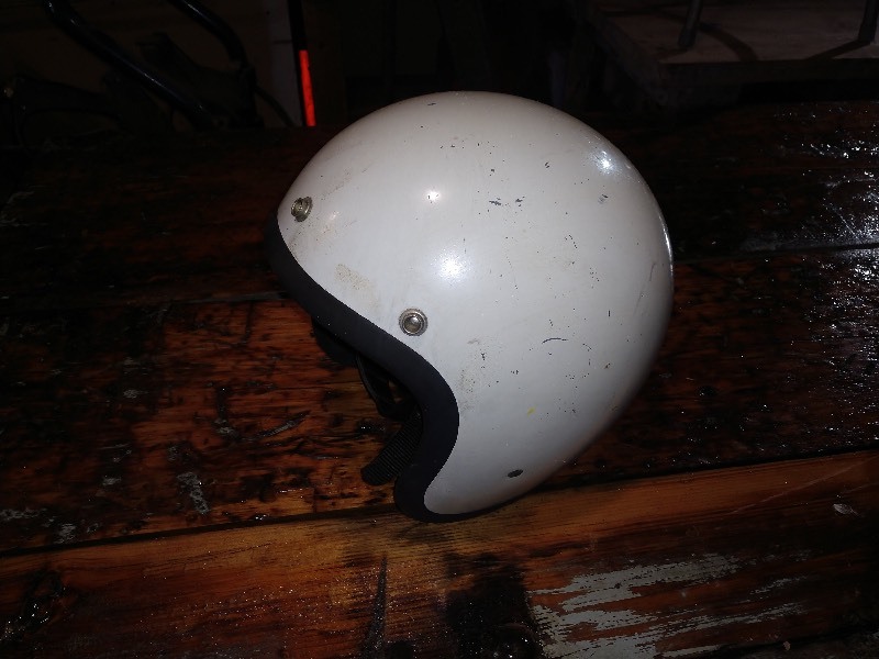 lot 102 image: Vintage Bell R-T D.O.T. Motorcycle Helmet