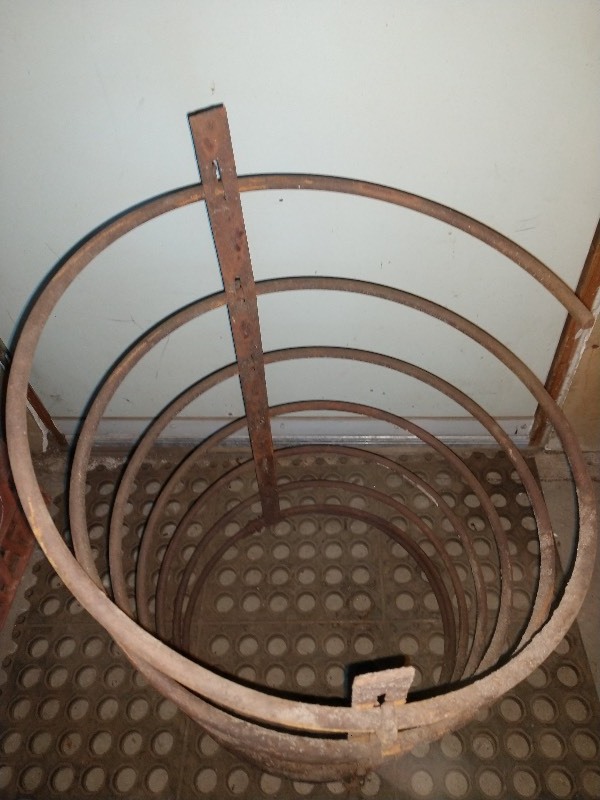 lot 114 image: Ornate Swirl Steel