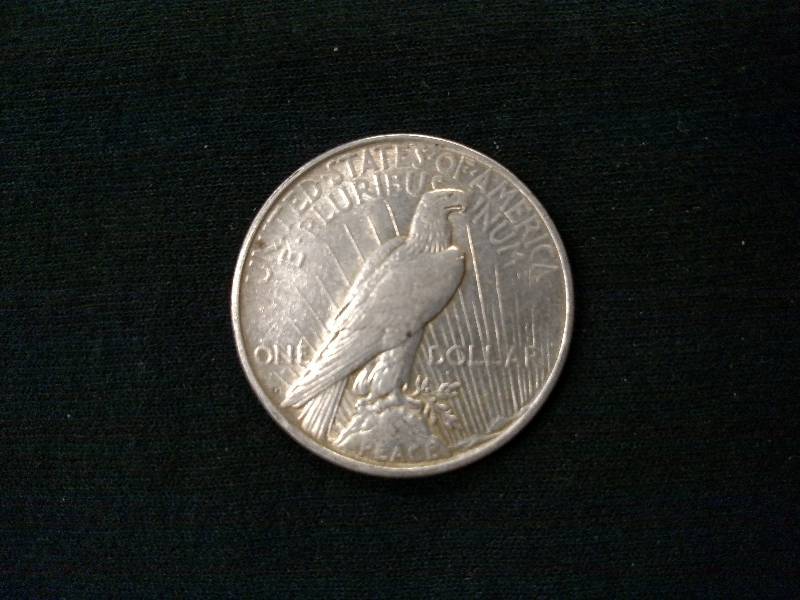 1922 D Peace Silver Dollar...