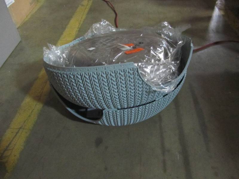 lot 54 image: Keter KNIT Cozy Small Misty Blue Resin Lounge Bed and Pet Home
