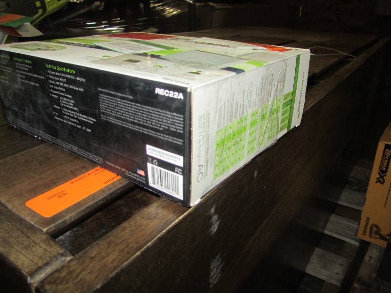 lot 71 image: Amped Wireless High Power AC1200 Plug-In Wi-Fi Range Extender
