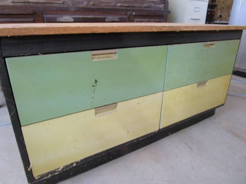 lot 133 image: Shop Table wDrawers 28 X 50 X 25
