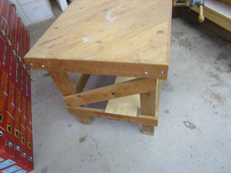 lot 135 image: Shop Table wVise 27 X 39 X 31