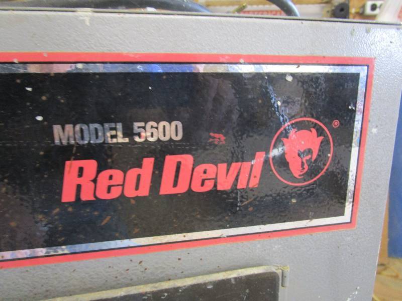 lot 18 image: Red Devil Paint Shaker