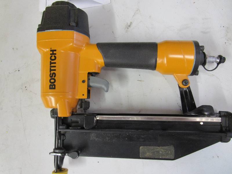 lot 40 image: (2) Bostitch Brad Nailers