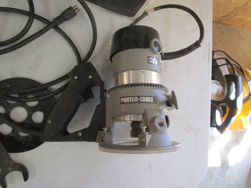 lot 47 image: Porter Cable Router