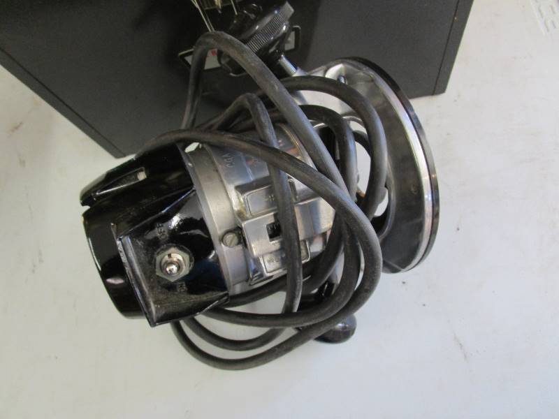 lot 48 image: Craftsman Router