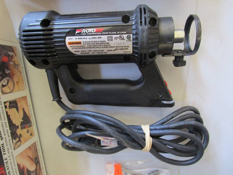 lot 63 image: RotoZip Spiral Saw, Dremel Tool, Engraver