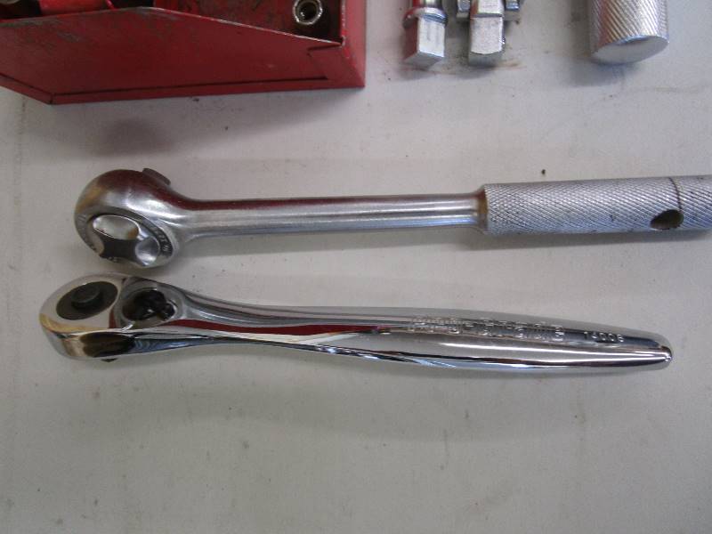 lot 79 image: 12 Drive Socket Set