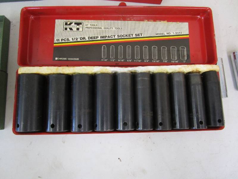 lot 81 image: 38 & 12 Drive Sockets