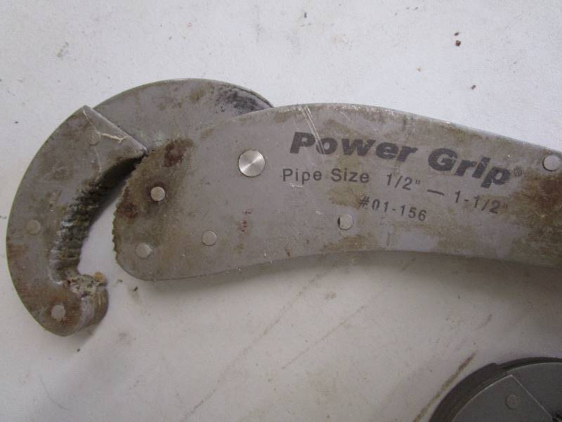 lot 82 image: Pipe Wrenches