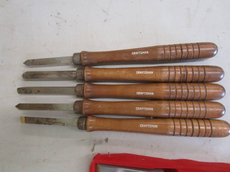 lot 102 image: Wood Chisels