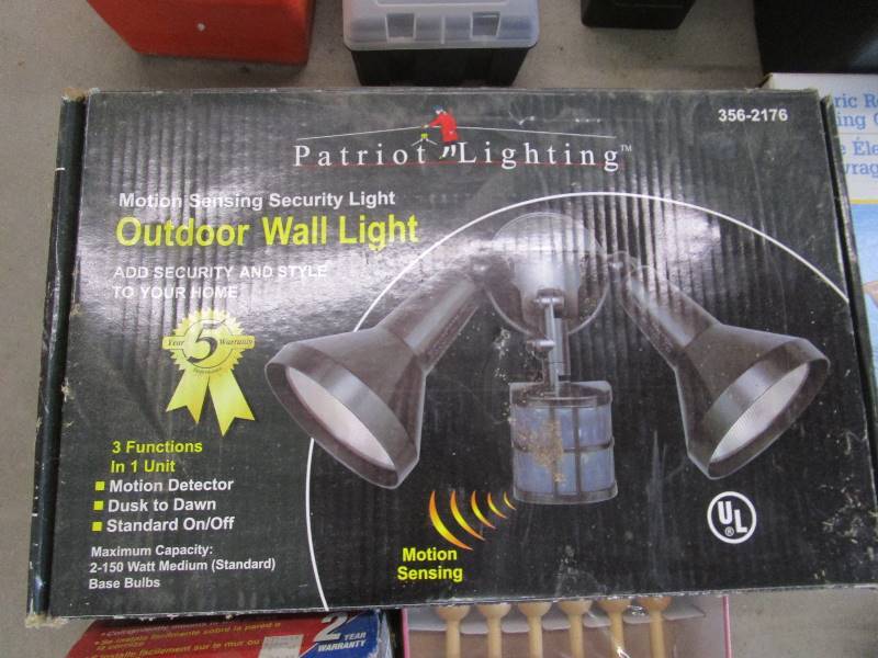 lot 110 image: Lights & Empty Toolboxes