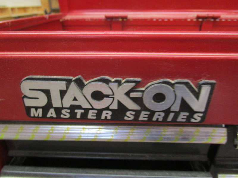 lot 136 image: Stack-On Toolbox
