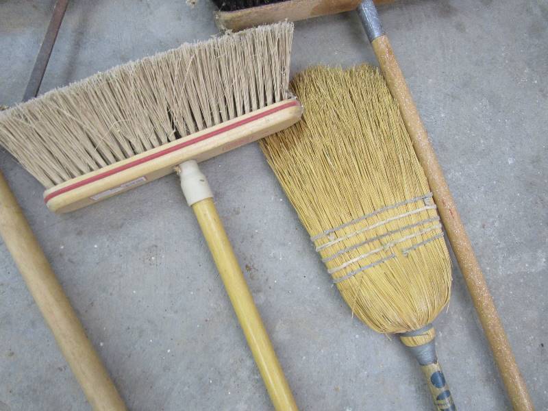 lot 168 image: Brooms & Misc