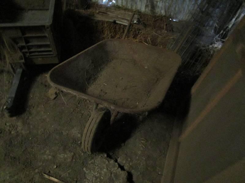 lot 186 image: Wheelbarrow