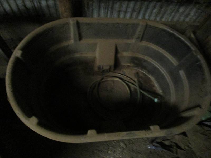 lot 183 image: Livestock Water Tank