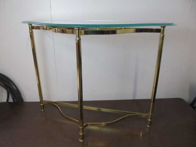 lot 74 image: Brass & Glass EntryFoyer Table