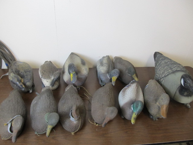 lot 78 image: Lot of Vintage Duck Decoys