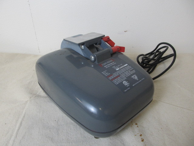 lot 81 image: Working PERFORMAX Wet Sharpener