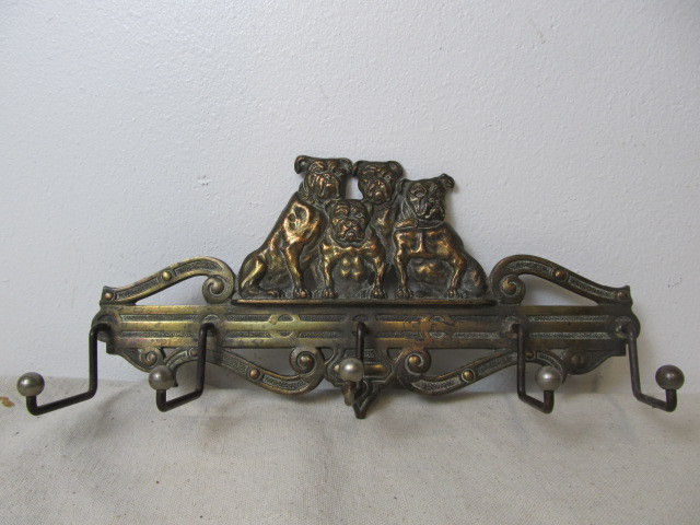 lot 86 image: Orig Antique Brass Bulldog TieHat Rack