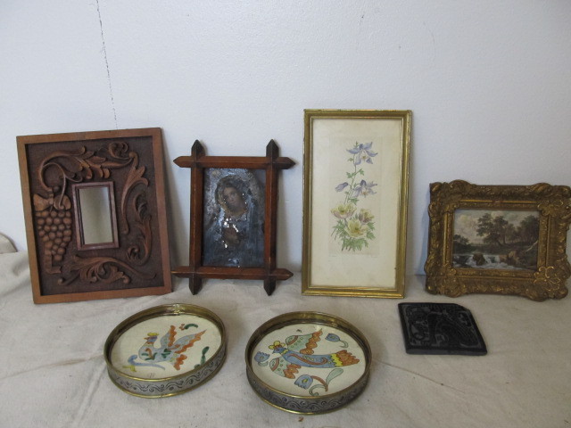 lot 91 image: Lot of Small Vintage & Antique Art