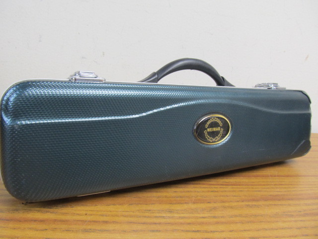 lot 35 image: Vintage WEIMAR Flute WCase