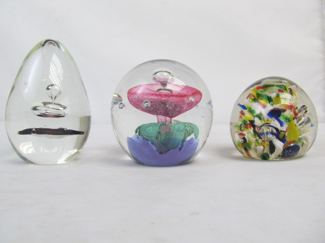 lot 51 image: 3 Vintage Handmade Art Glass Paperweights