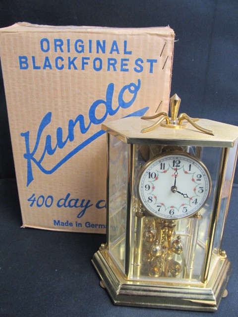 lot 58 image: Vintage KUNDO Black Forest 400 Day Anniversary Clock wOrig Box