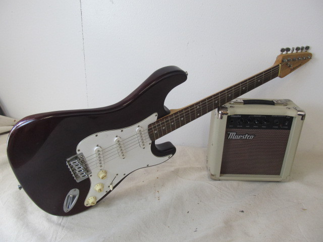 lot 104 image: JOHNSON Electric Guitar wMaestro Amplifier