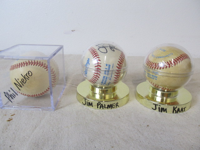 lot 95 image: Group of 3 Authentic Autographed Baseballs - Jim Palmer Jim Kaat Phil Neikro