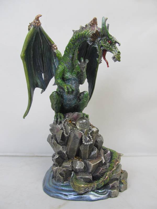 lot 159 image: Kingdom of Discordia Dragon by Franklin Mint