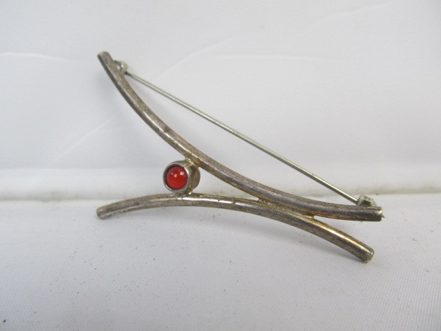lot 24 image: Vintage Sterling Silver Southwestern BroochPin