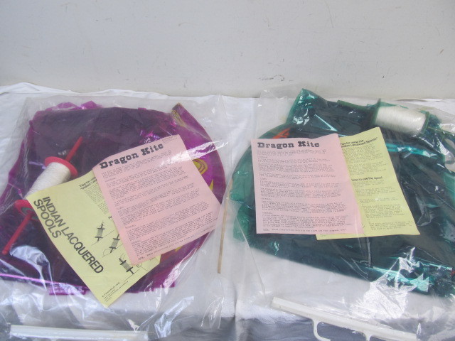 lot 31 image: 2 Vintage NOS 1970s Dragon Kites