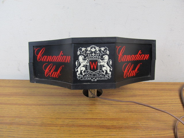 lot 71 image: Working Vintage CANADIAN CLUB Lighted Whiskey Sign
