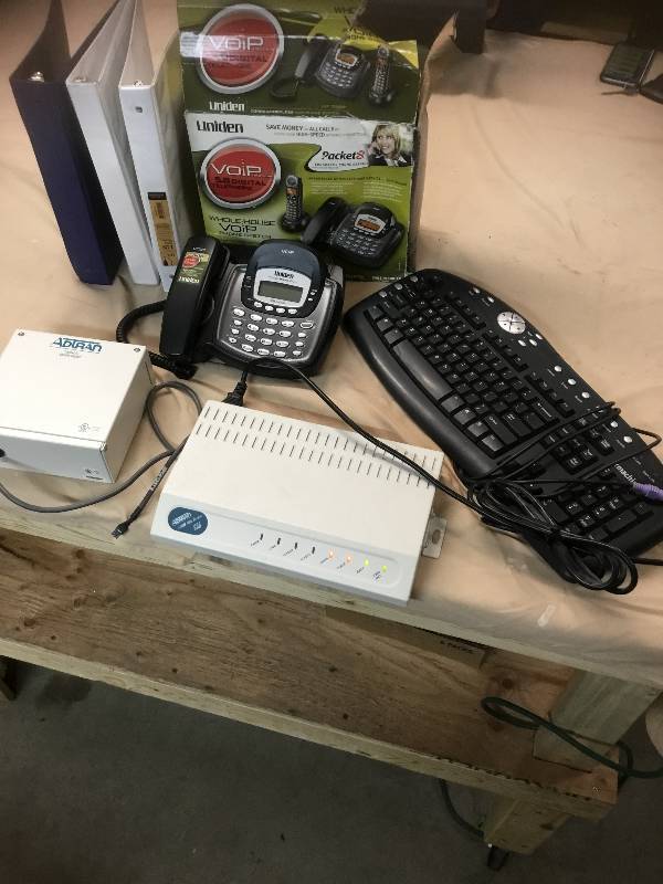 Adtran AT 608 - T1 TDM - NetWork Interface & Battery Back Up - New Phone, a key board and three ring binders