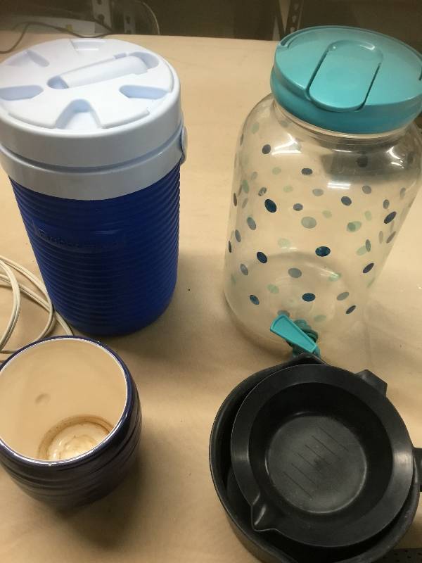 Kitchen Lot - A&W Mug, Plastic Pitcher, Vase, Rubbermaid Cooler, Small Conair Portable Iron - Heats up, Pamper Chef - Strainer