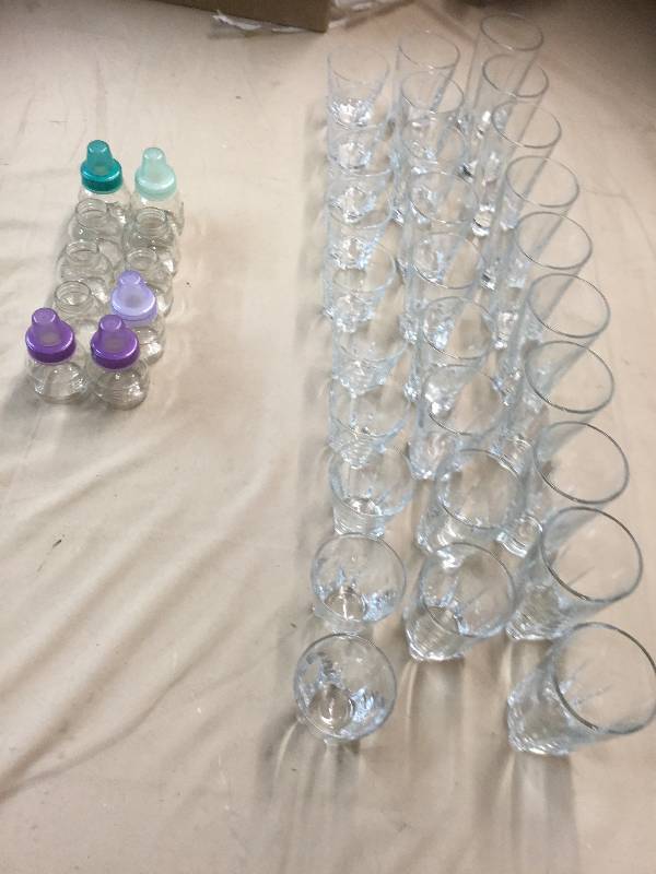 10 Setting Glass set, Missing One Middle Size one - With 10 Baby Jars
